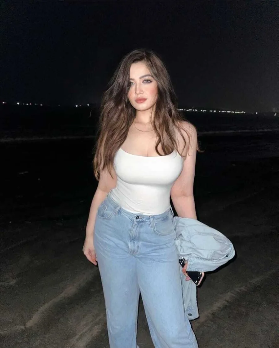 Akansha Indian escort in Dubai